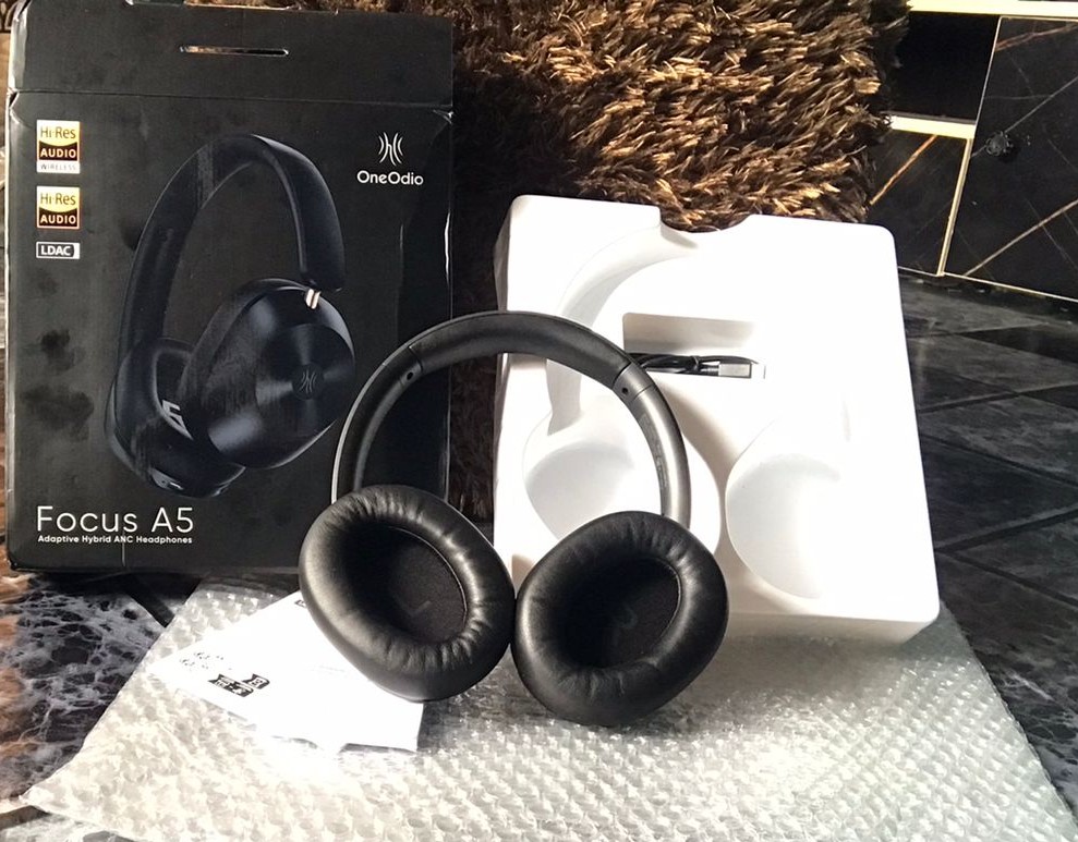 OneOdio Focus A5 ANC Wireless Headphone Sound Review Performance - Ear pads 